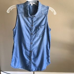 PAIGE sleeveless chambray button up